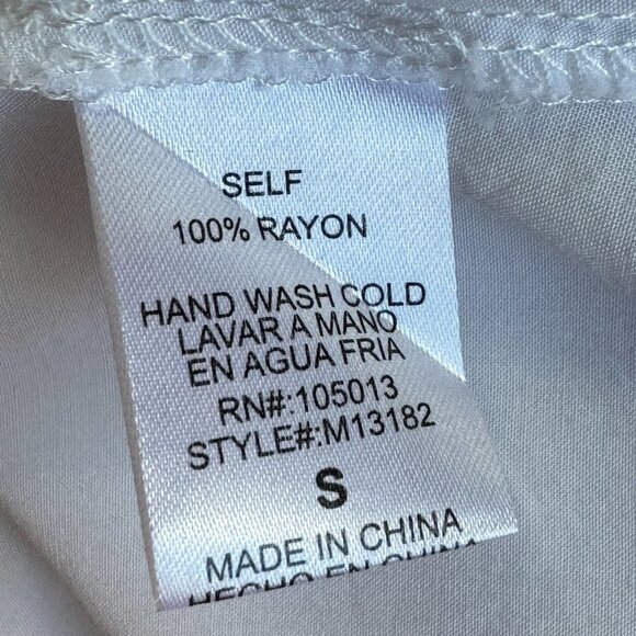 ANDREE BY UNIT Embroidered Peasant Top BOHO White with Heavy Embroidery  Small - Picture 5 of 5